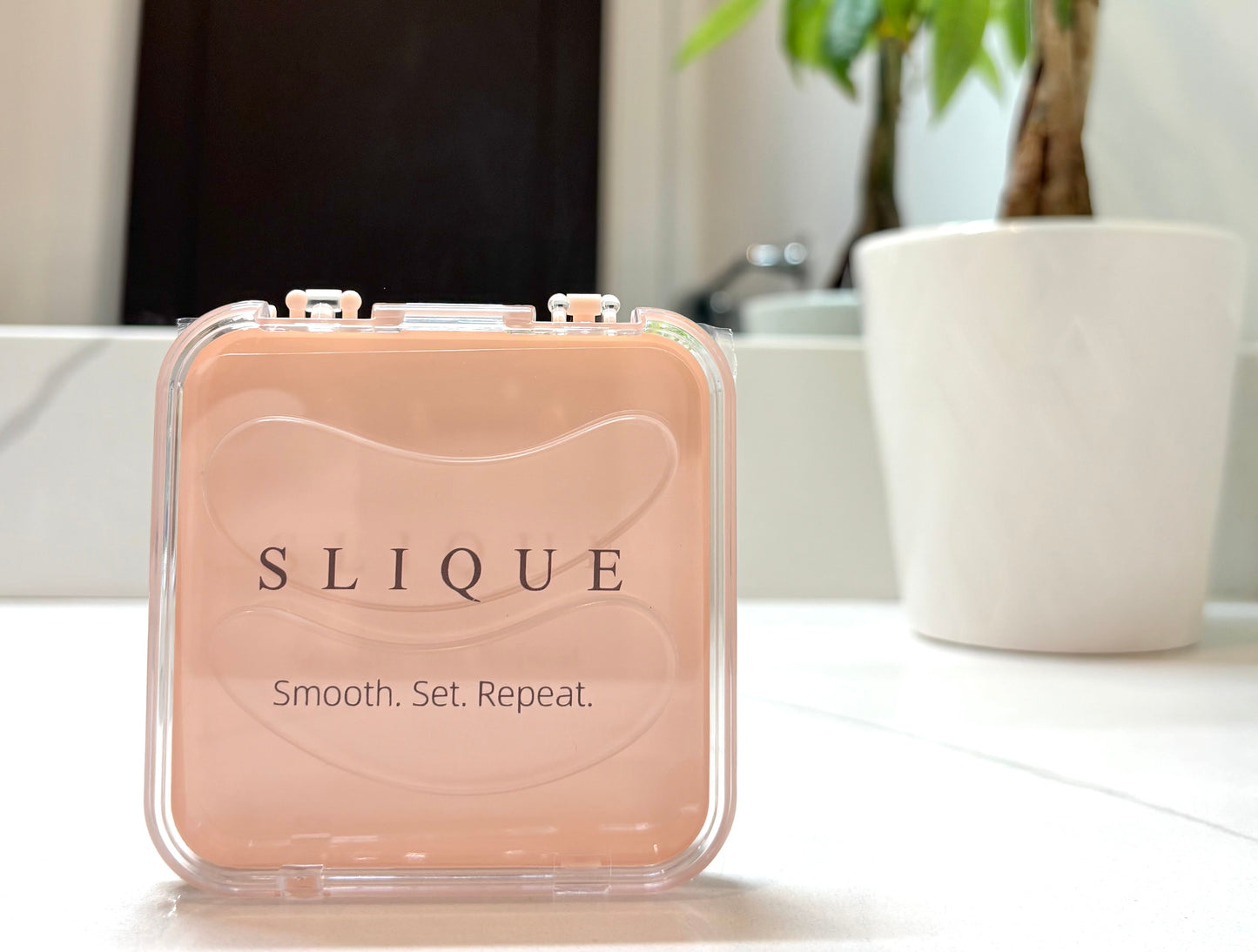 Slique Reusable Silicone Eye Mask